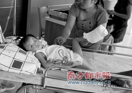 女童左腳卷進(jìn)電梯1小時(shí)后獲救醫(yī)生稱(chēng)可能致殘