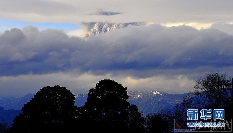 智利普耶韋火山噴發(fā) 濃煙、火山灰殃及鄰國