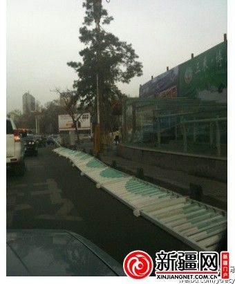 烏魯木齊遭大風襲擊 多個航班備降
