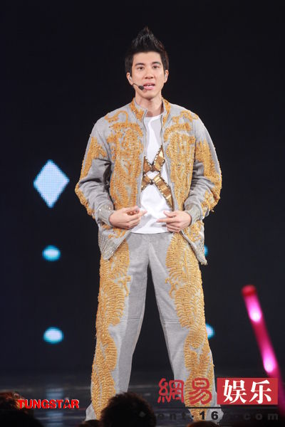 王力宏紅磡演唱會(huì)成龍助陣