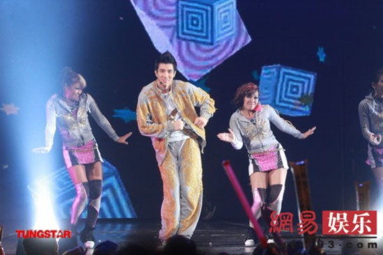 王力宏紅磡演唱會(huì)成龍助陣