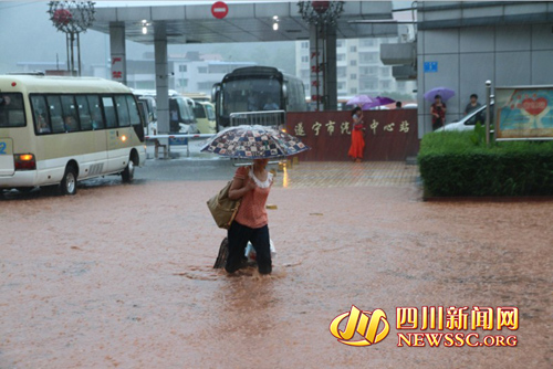 30日四川德陽(yáng)、內(nèi)江、遂寧等地強(qiáng)降雨致2人死亡5人失蹤