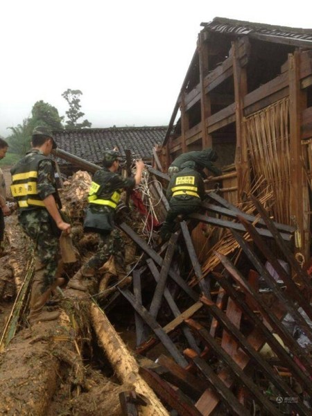 德宏泥石流 致9人死亡上百人受災(zāi)