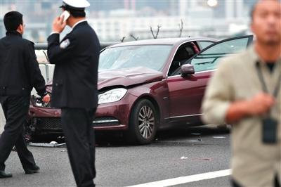 深圳機(jī)場(chǎng)車禍