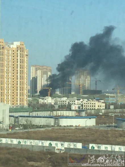 濟南西客站一工地突發大火