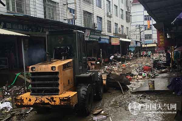 尼伯特臺(tái)風(fēng)殘留云系影響 7月11日到12日福建暴雨